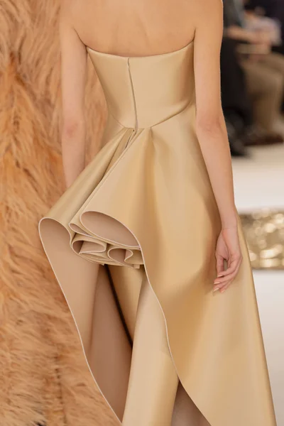 Look 17